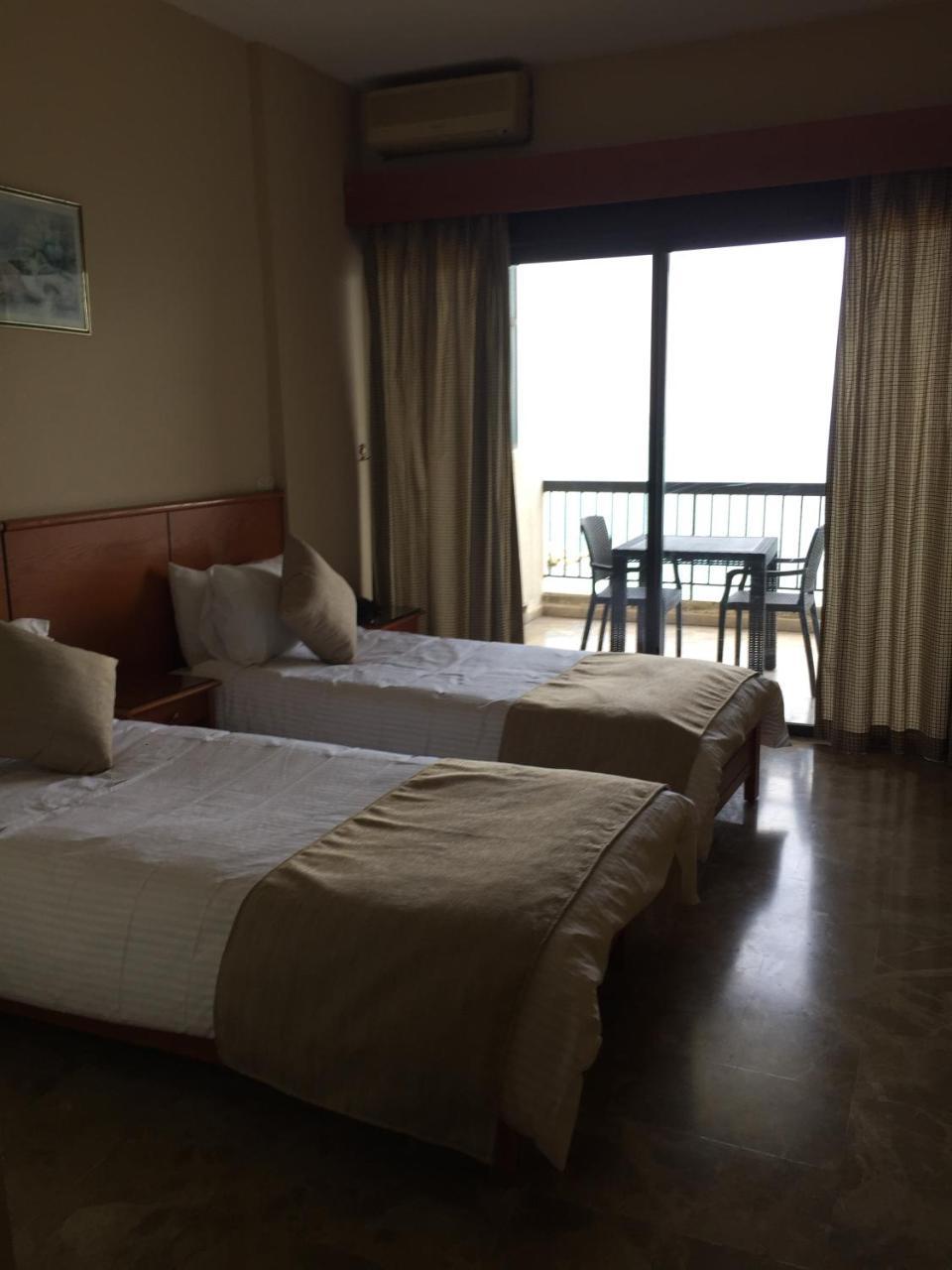 Holiday Suites Hotel & Beach Resort Jounieh Luaran gambar
