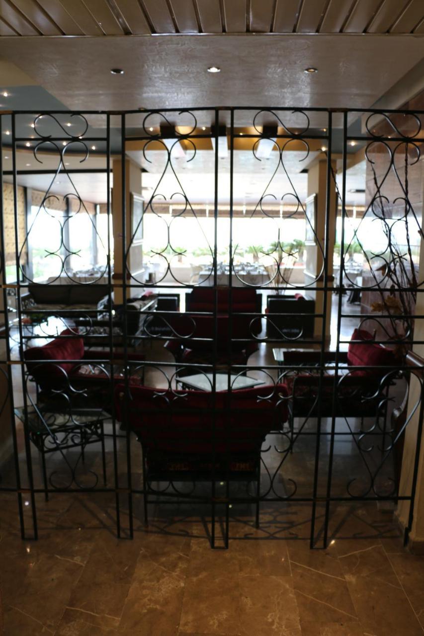 Holiday Suites Hotel & Beach Resort Jounieh Luaran gambar